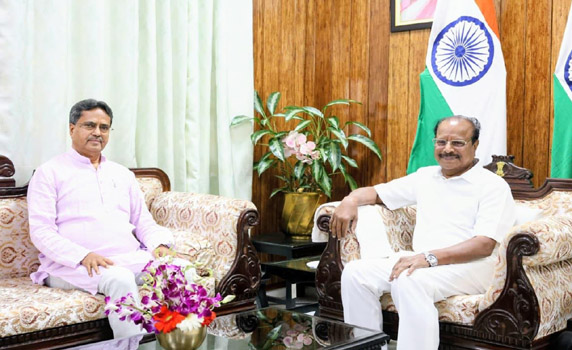 Tripura CM Dr. Manik Saha meets Governor Indrasena Reddy Nallu at Lok Bhavan.